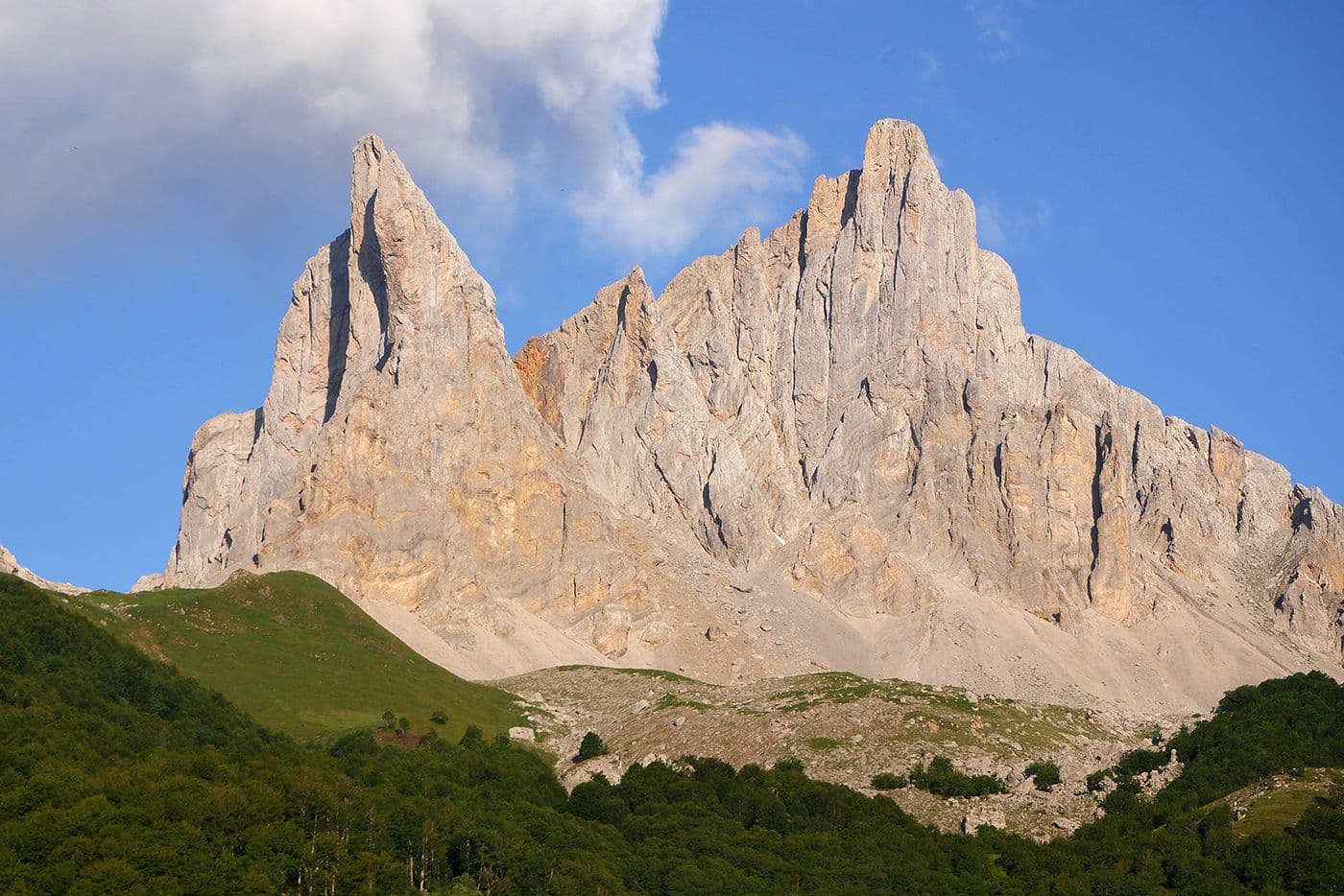 Le Spigolo à la Petite Aiguille d'Ansabère