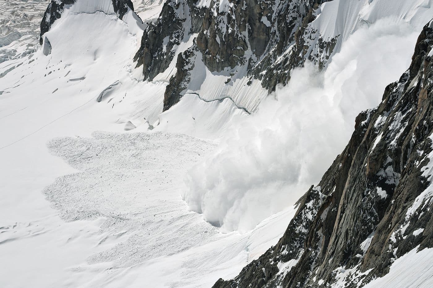 Avalanche Brenva Mont Blanc — photo 5