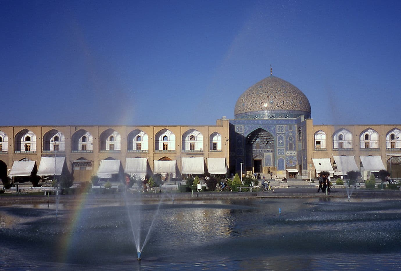 Escalade Iran Bisotun — photo 22