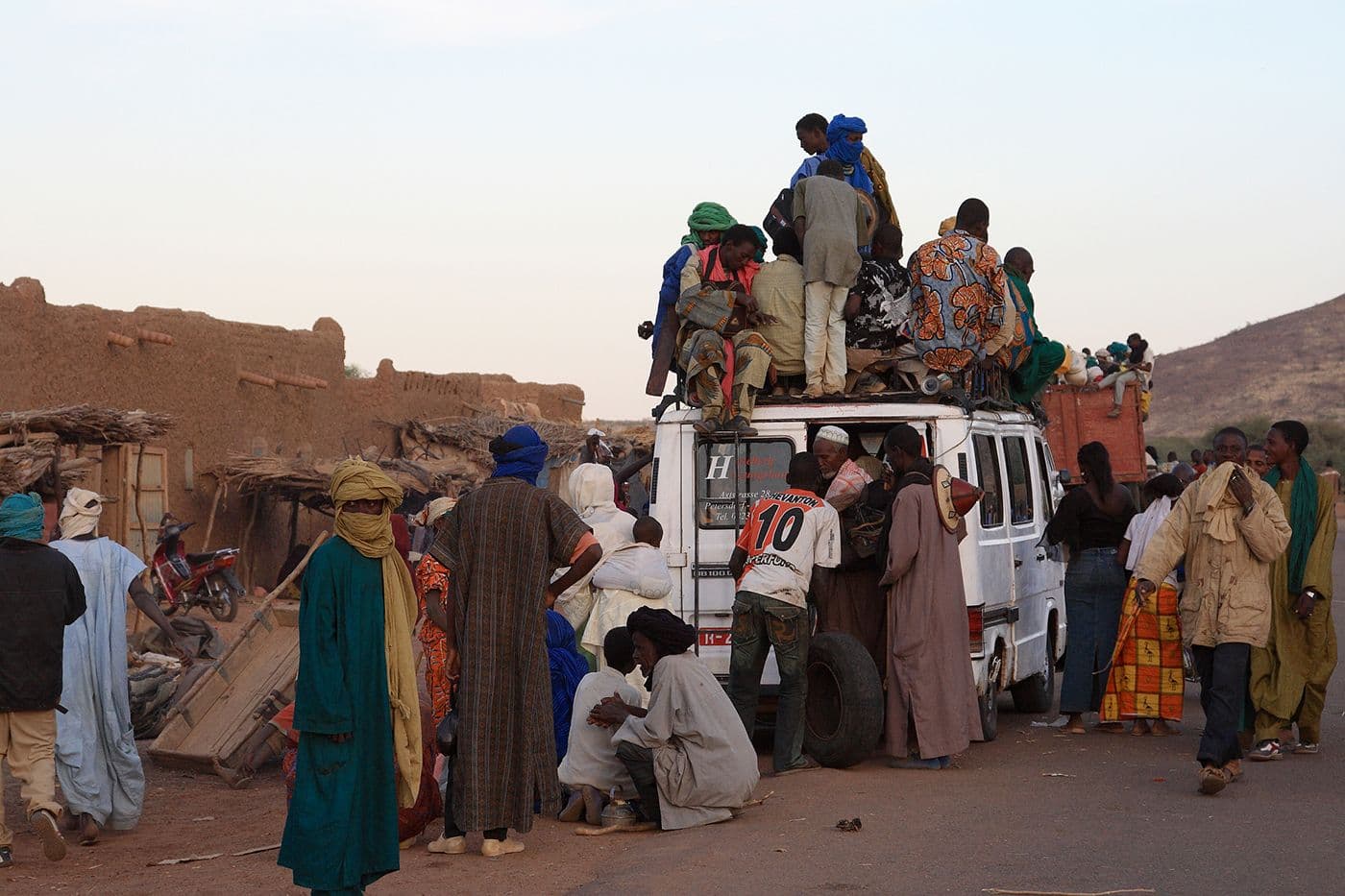 Escalade Main Fatima Garmi Hombori Mali — photo 17